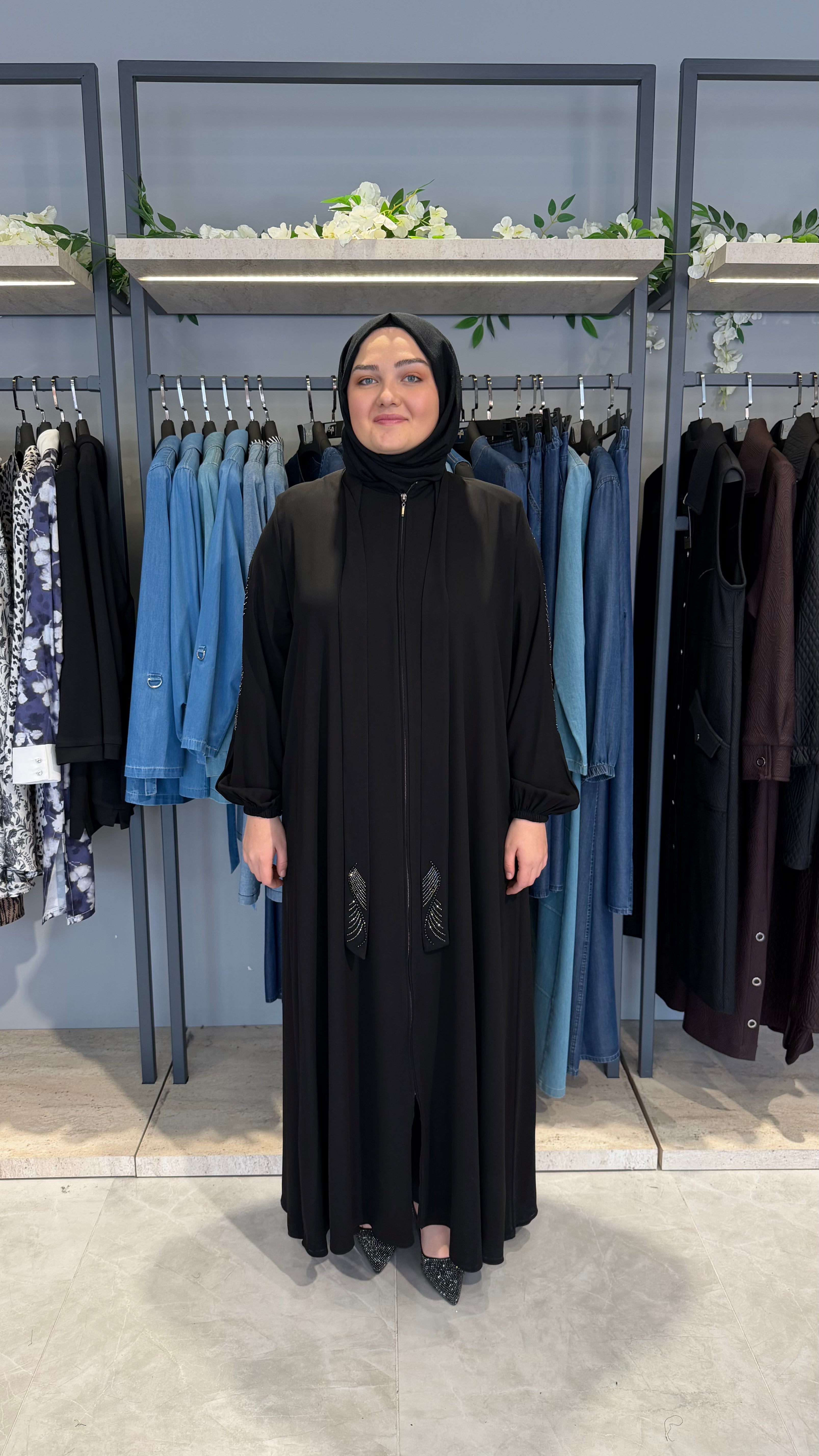 Yakası Kravatlı İpek Ferace - 3047