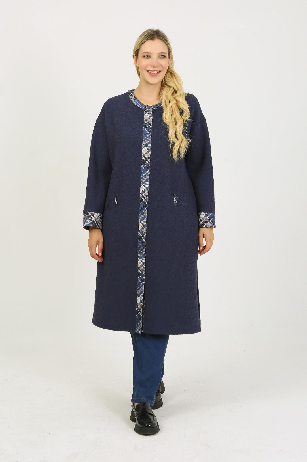 Kolu ve Patı Desenli Örme Kap - 6031