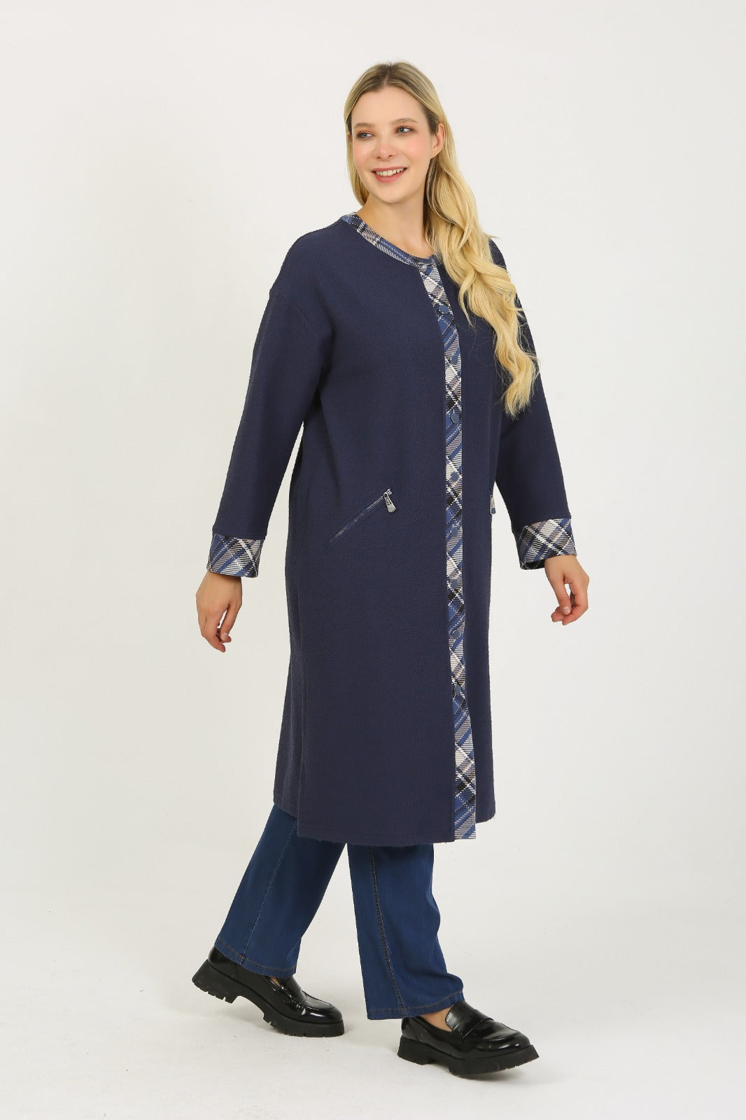 Kolu ve Patı Desenli Örme Kap - 6031