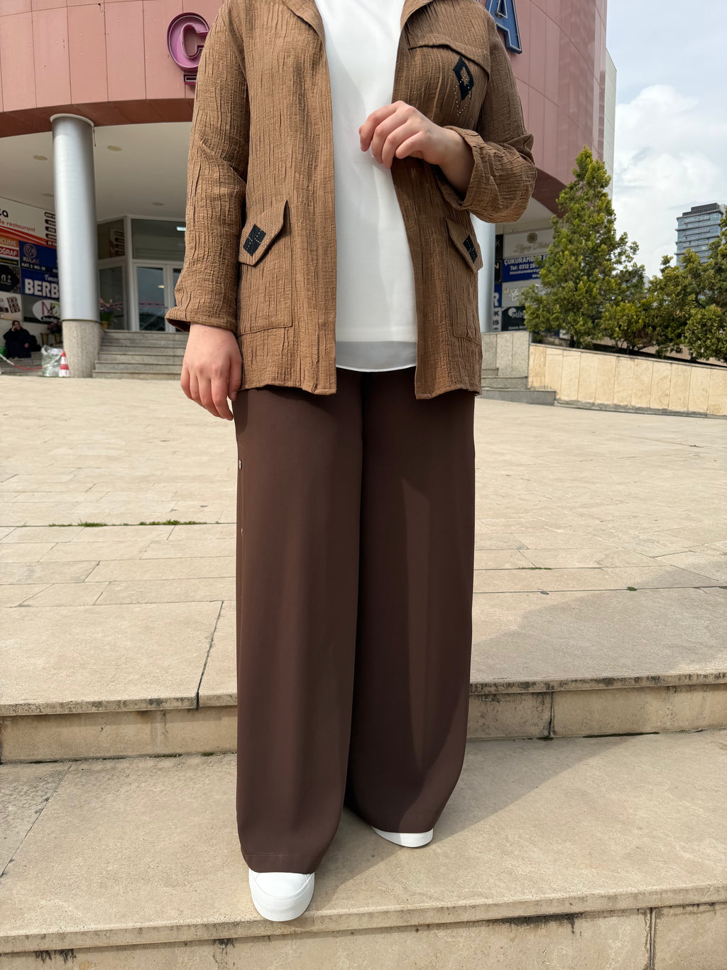 Düğme Aksesuarlı Etek Pantolon