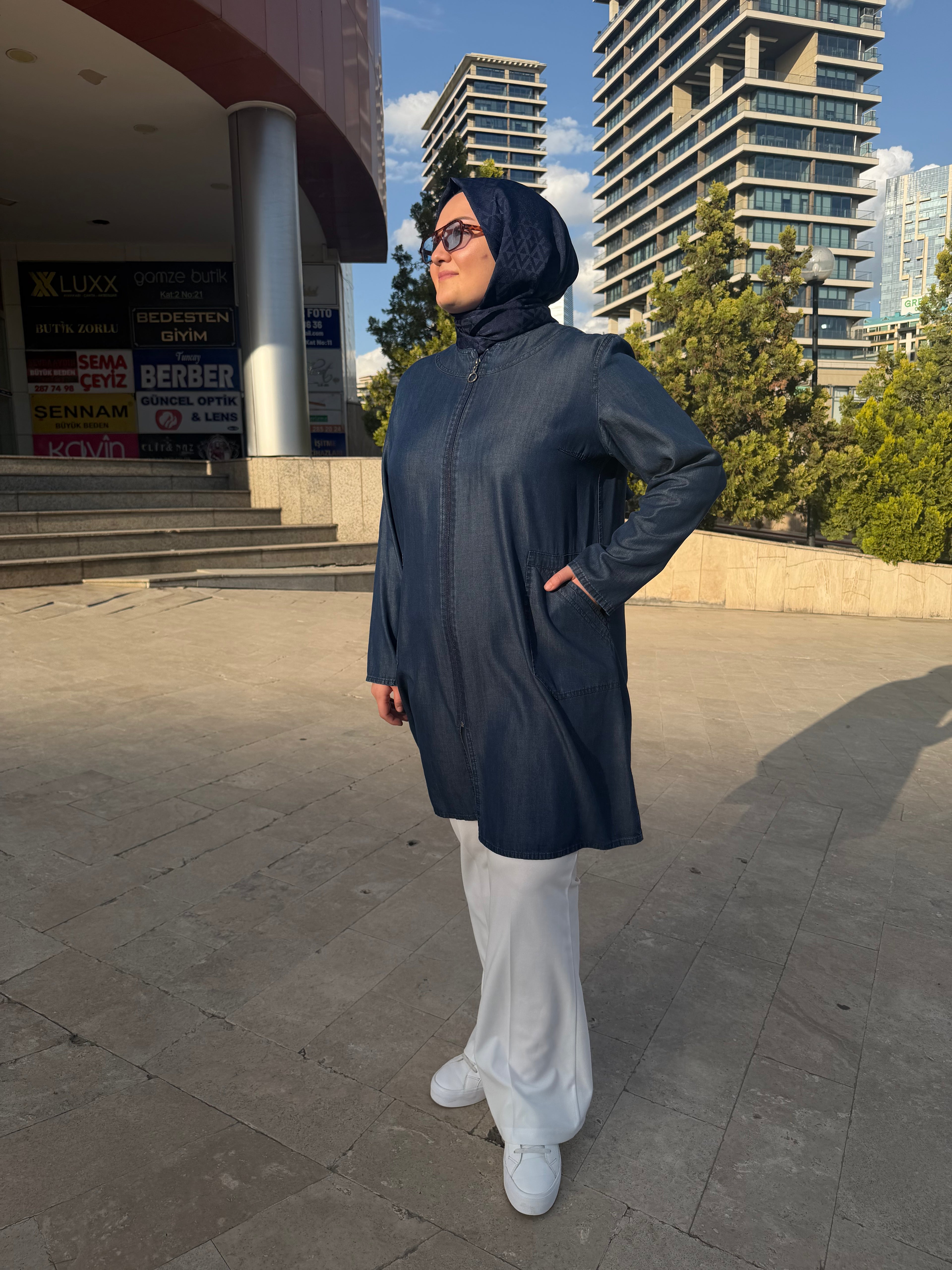Fermuarlı Kısa Tensel Kap - 406