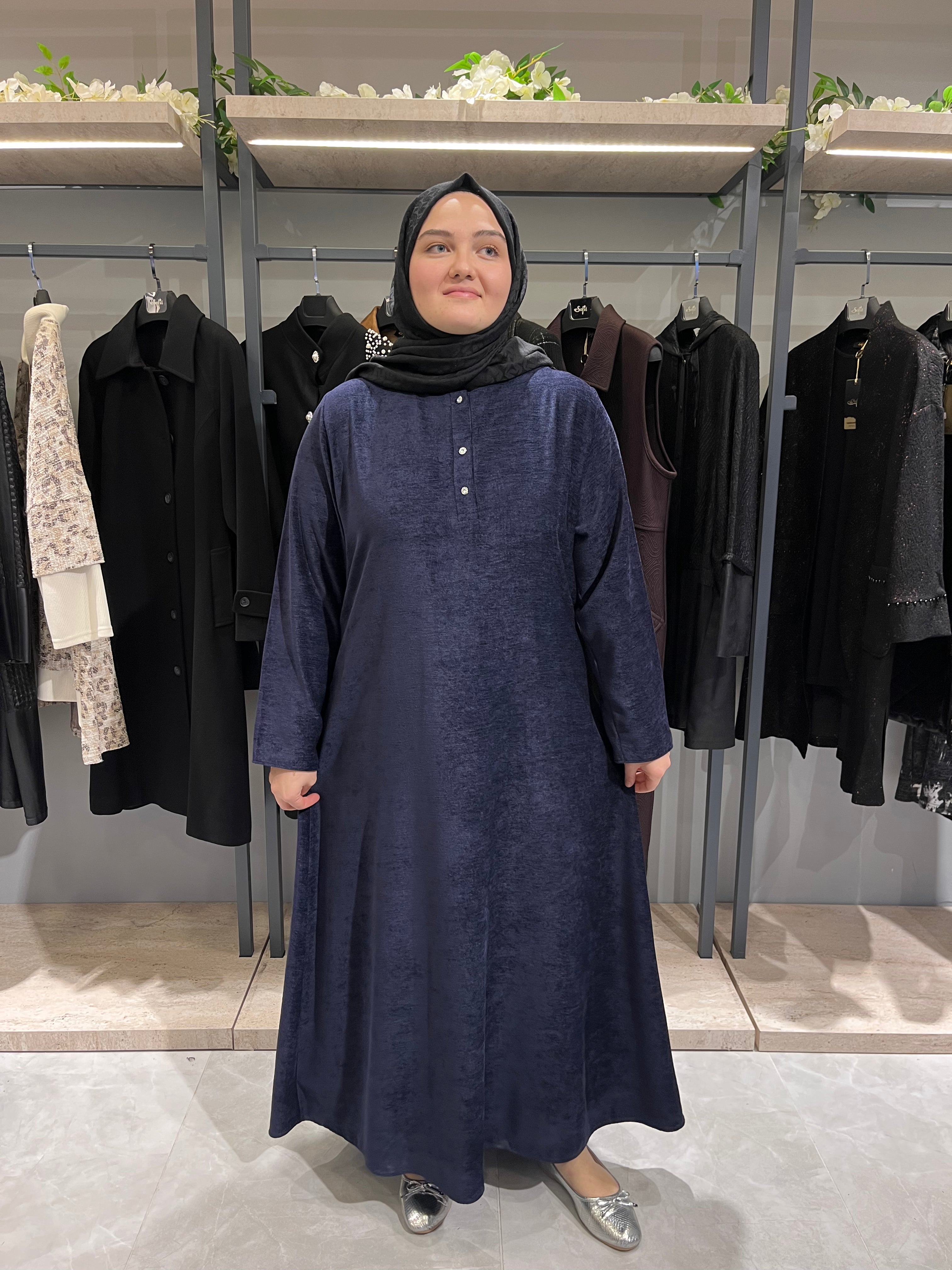 Önü Üç Düğmeli Kadife Elbise   - 3187