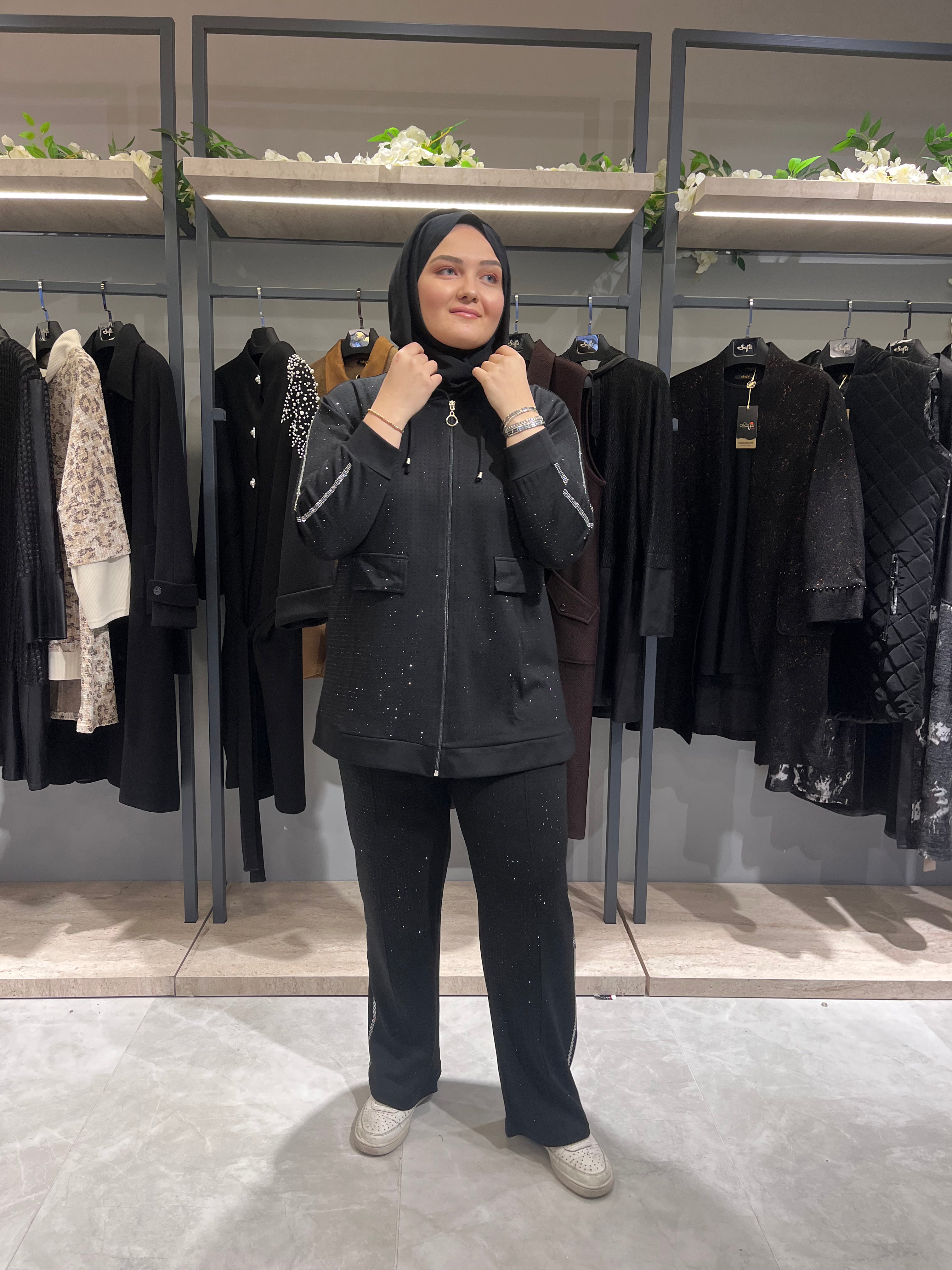 Şerit Bol Taşlı Kapüşonlu Pantolonlu Takım - 830