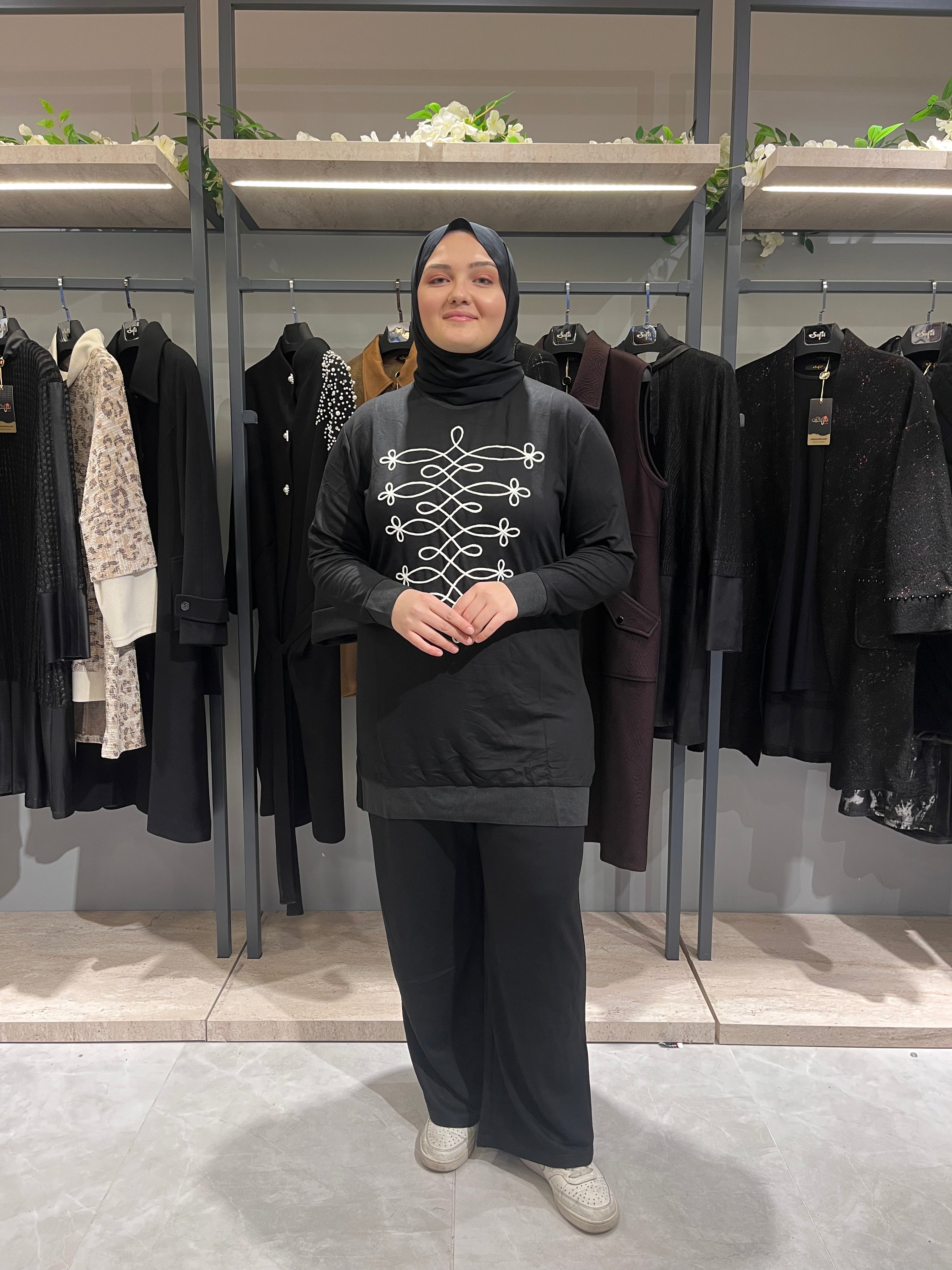 Lase İşlemeli Pantolonlu Takım - 709