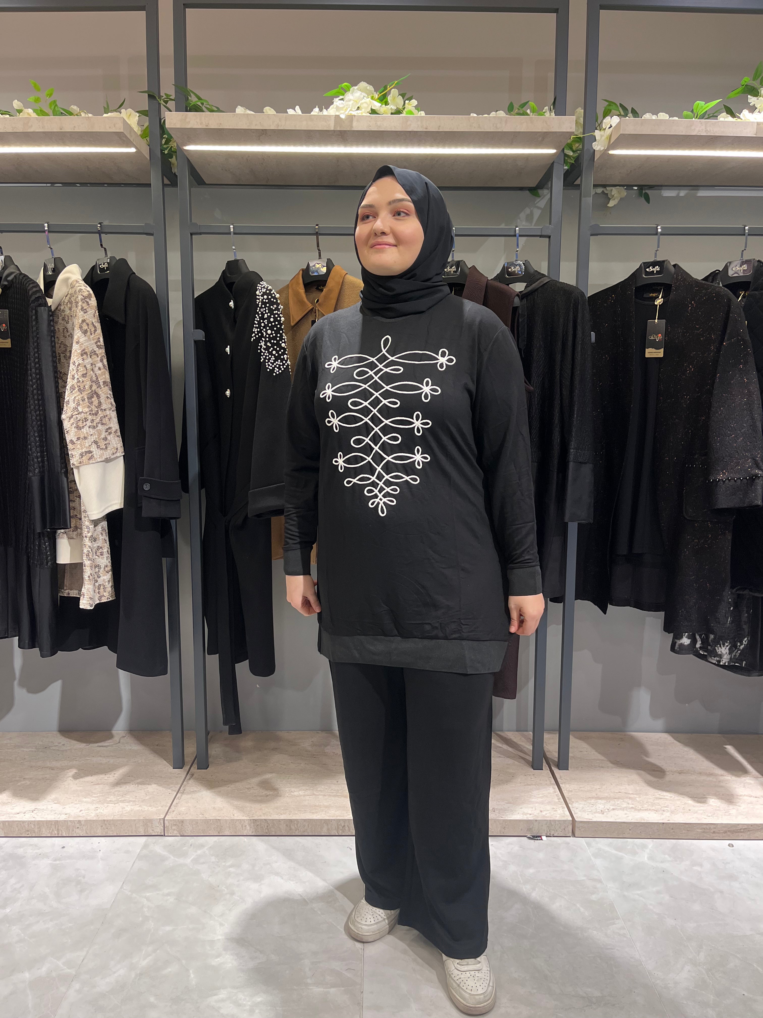 Lase İşlemeli Pantolonlu Takım - 709