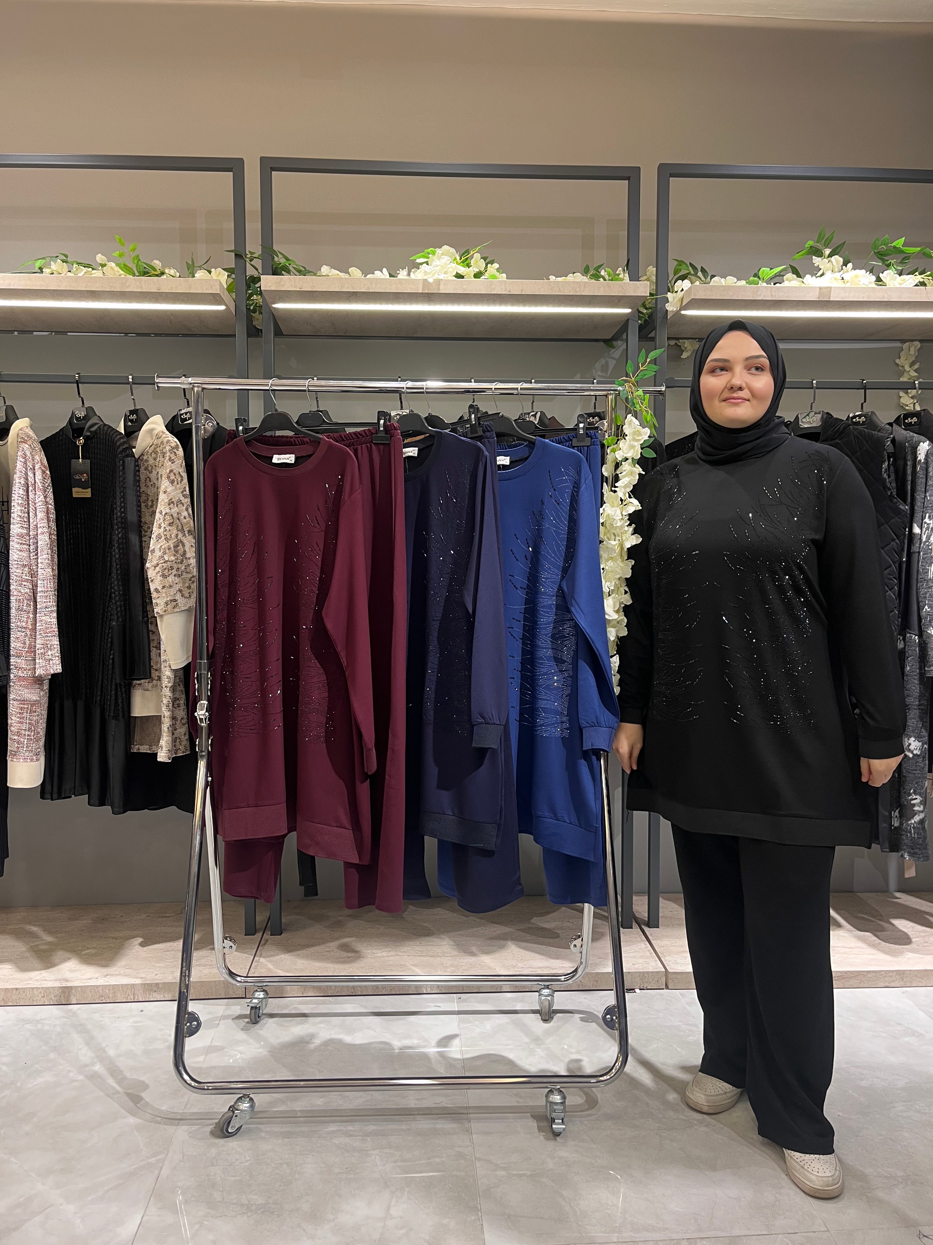 Önü Taş İşlemeli Pantolonlu Takım - 761