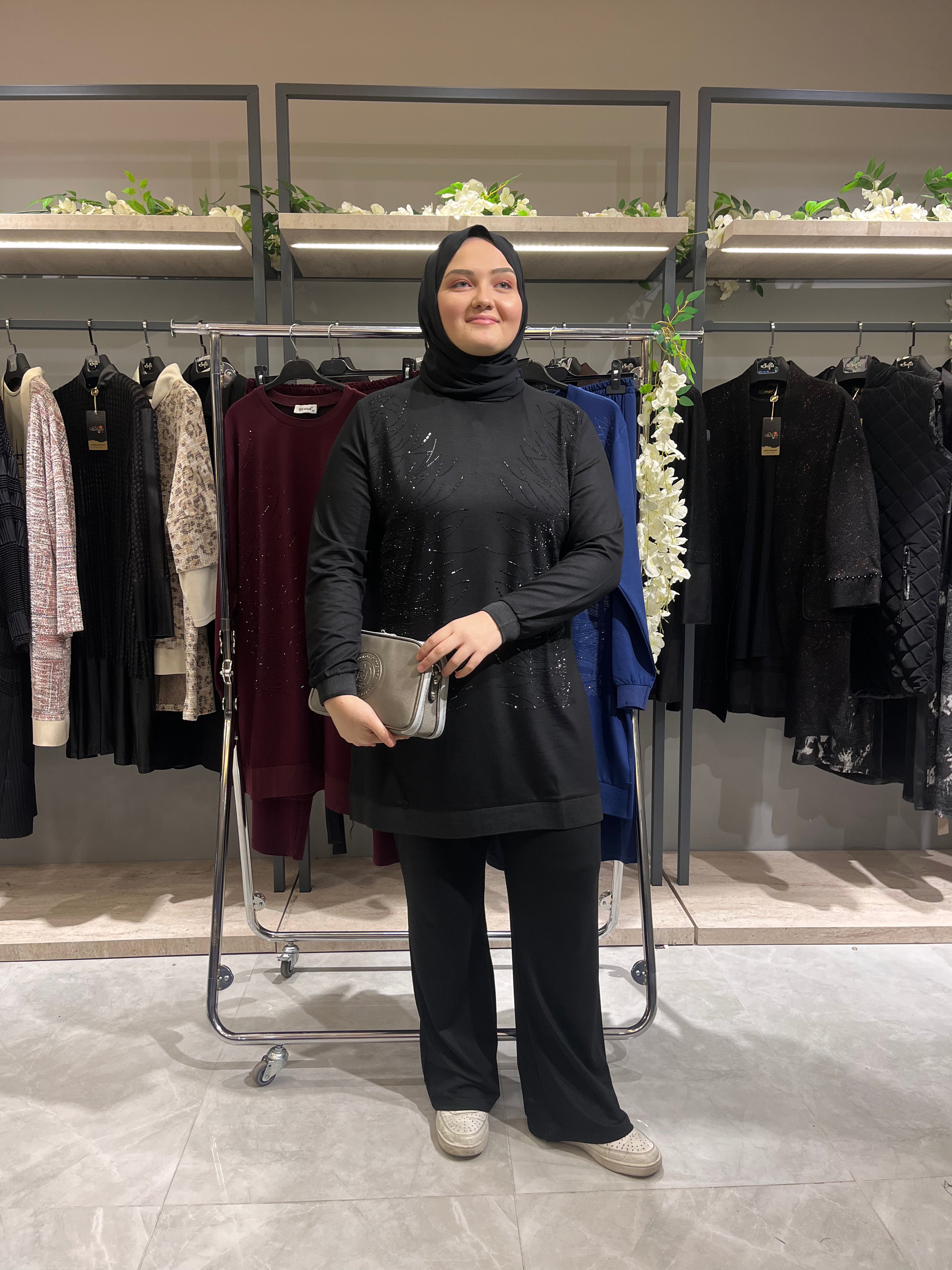 Önü Taş İşlemeli Pantolonlu Takım - 761