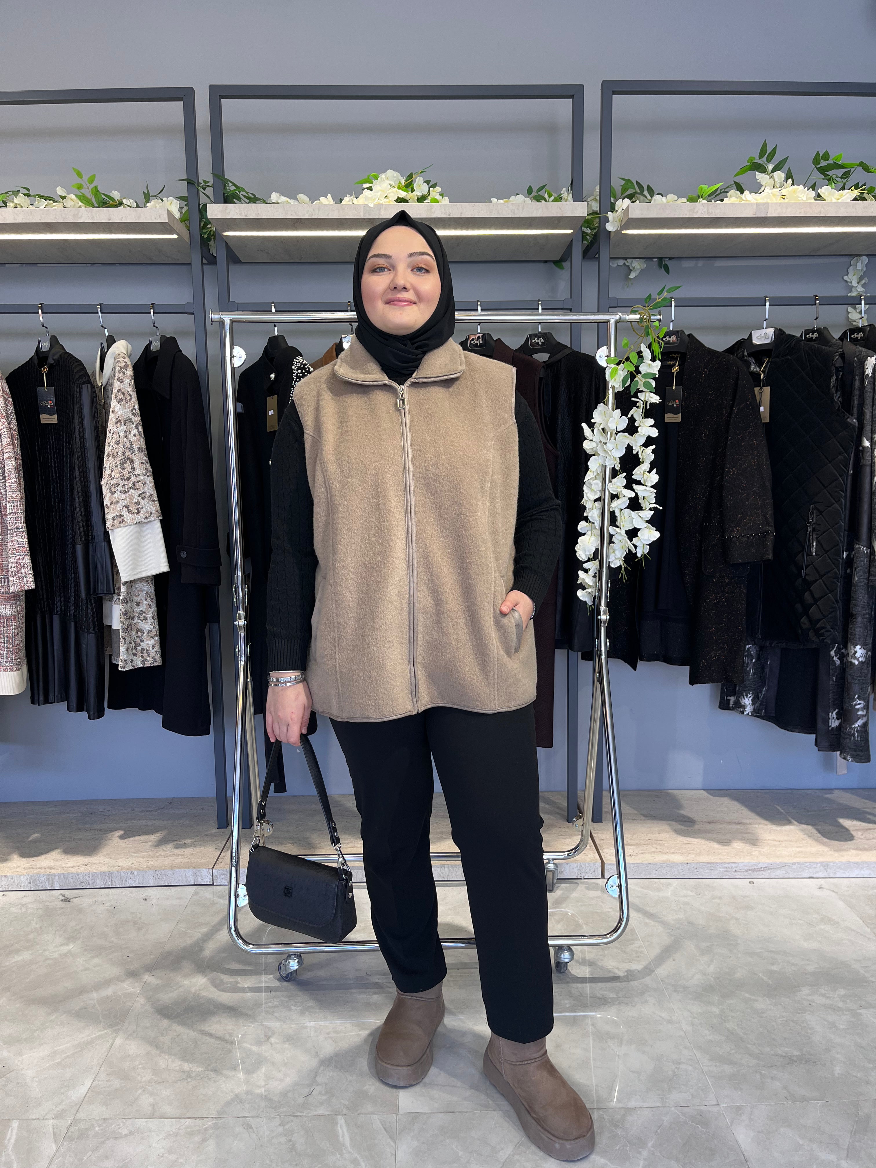 Deri Biyeli Astarsız Kaşmir Yelek  - 790