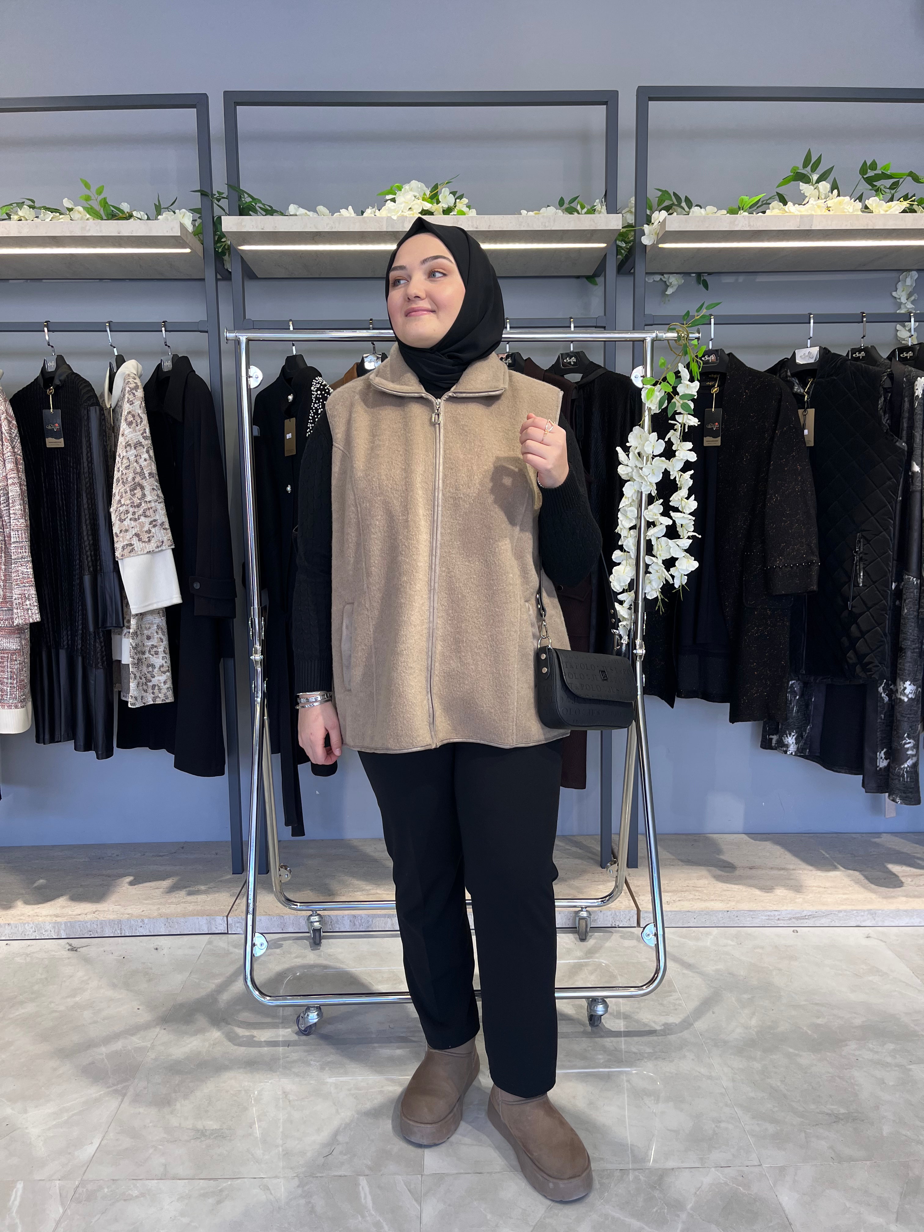 Deri Biyeli Astarsız Kaşmir Yelek  - 790