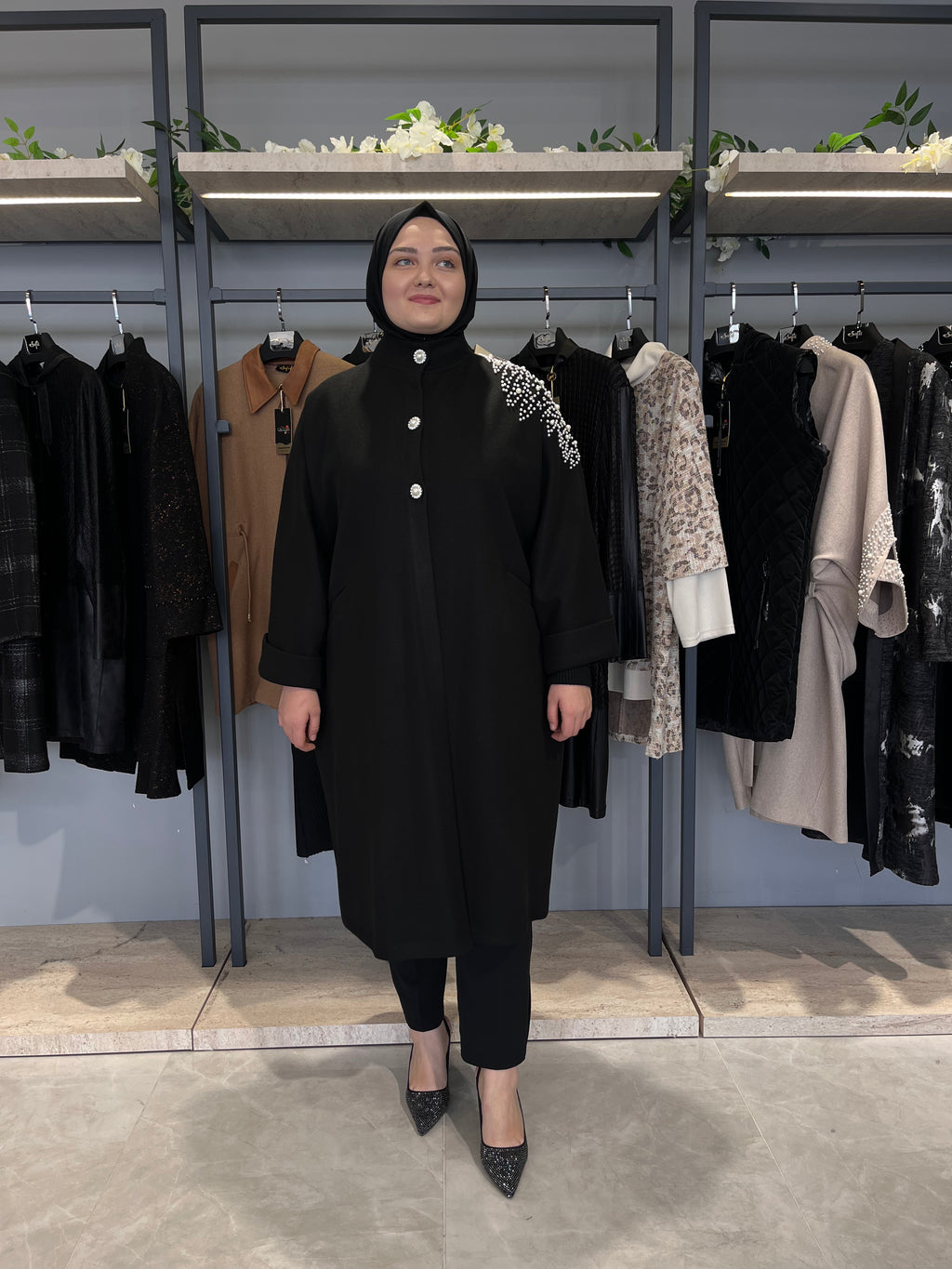 Omuzu Taş İşlemeli İncili Astarsız Reglan Kol Kaban - 26042