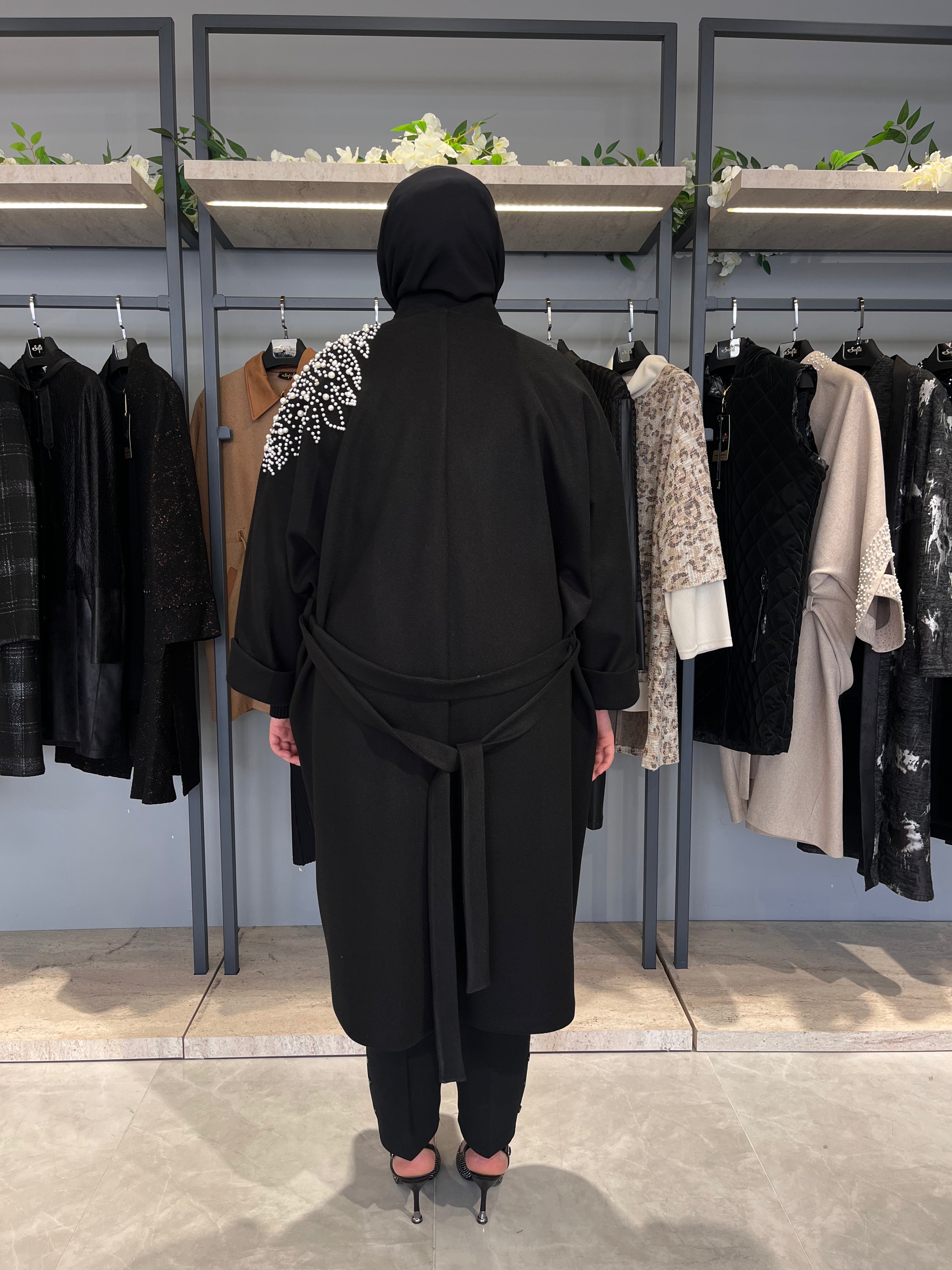Omuzu Taş İşlemeli İncili Astarsız Reglan Kol Kaban - 26042