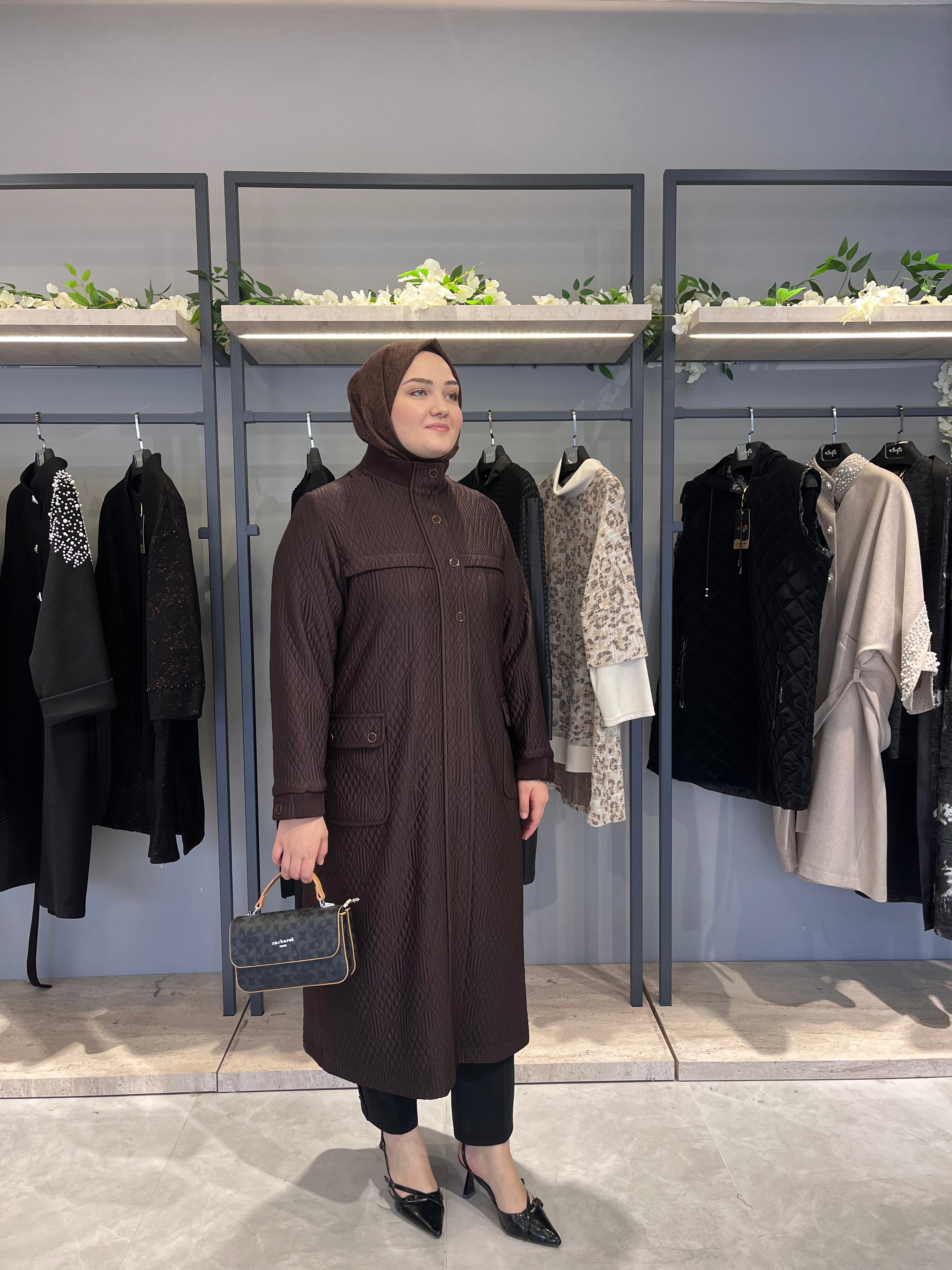 Yakası ve Kolları Ribana Detaylı Örme Kapitone Kaban - 26041