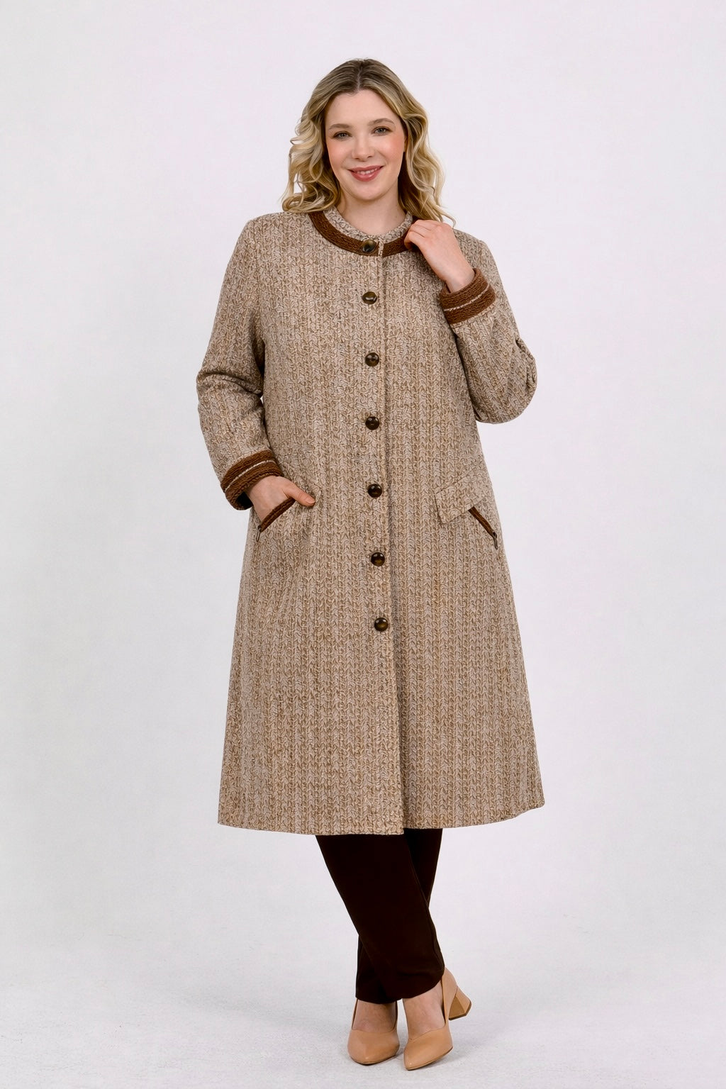 Yakası ve Kolu İşlemeli Düğmeli Örme Kap - 6029