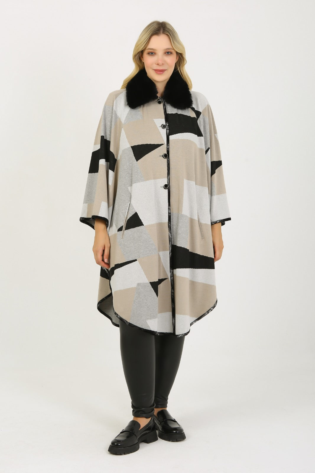 Yakası Kürklü Desenli Örme Panço - 6089